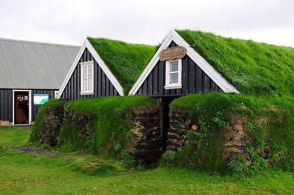 {#Icelandic Turf Houses.jpg}