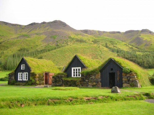 {#-turf-houses Iceland-600x450.jpg}